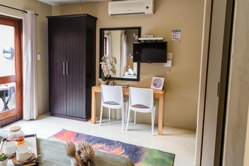 Mariu Upmarket Accommodation Mbombela ภายนอก รูปภาพ